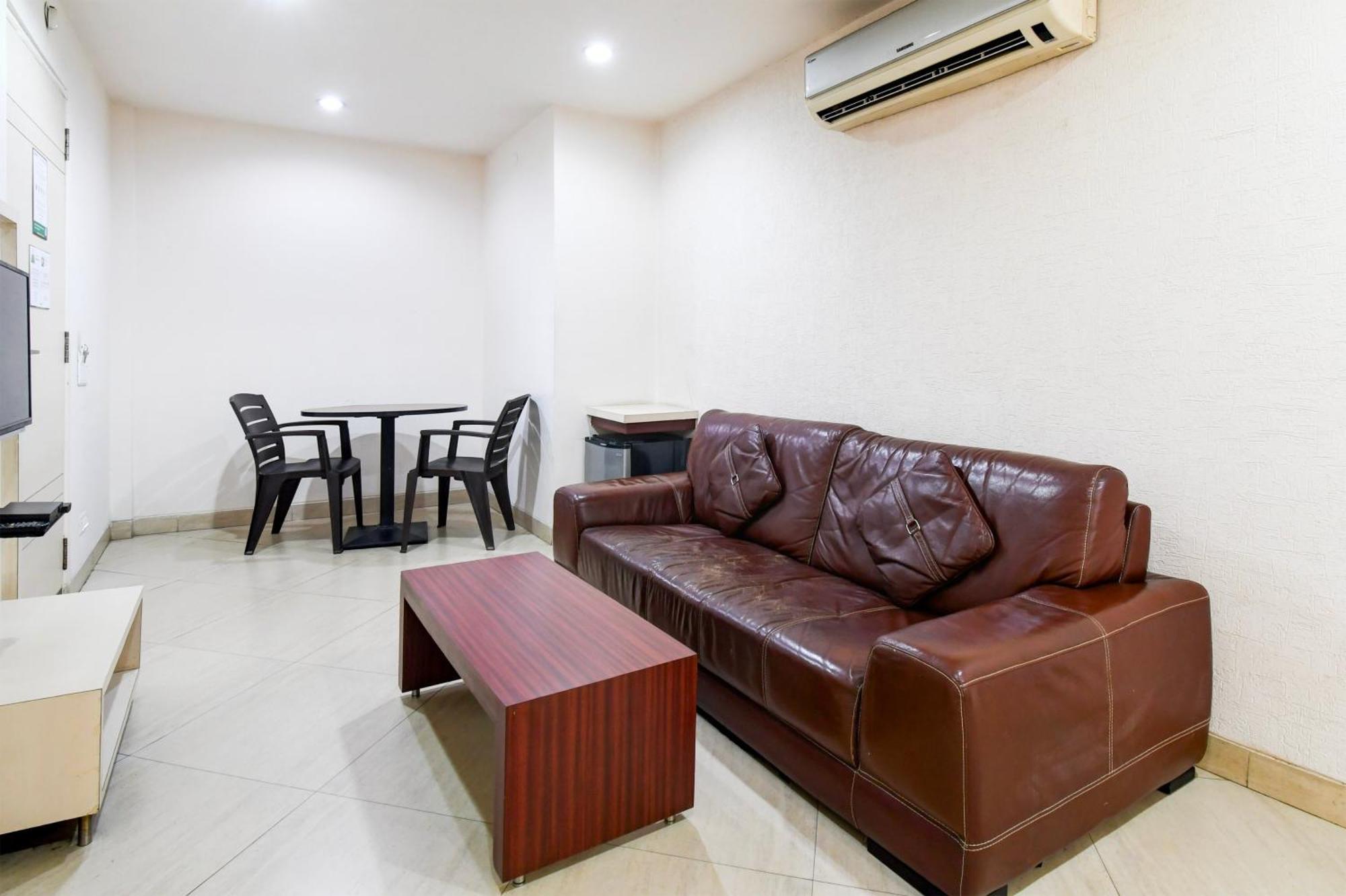 Super Townhouse Harmu Road Formerly Elite City Ranchi Exterior foto