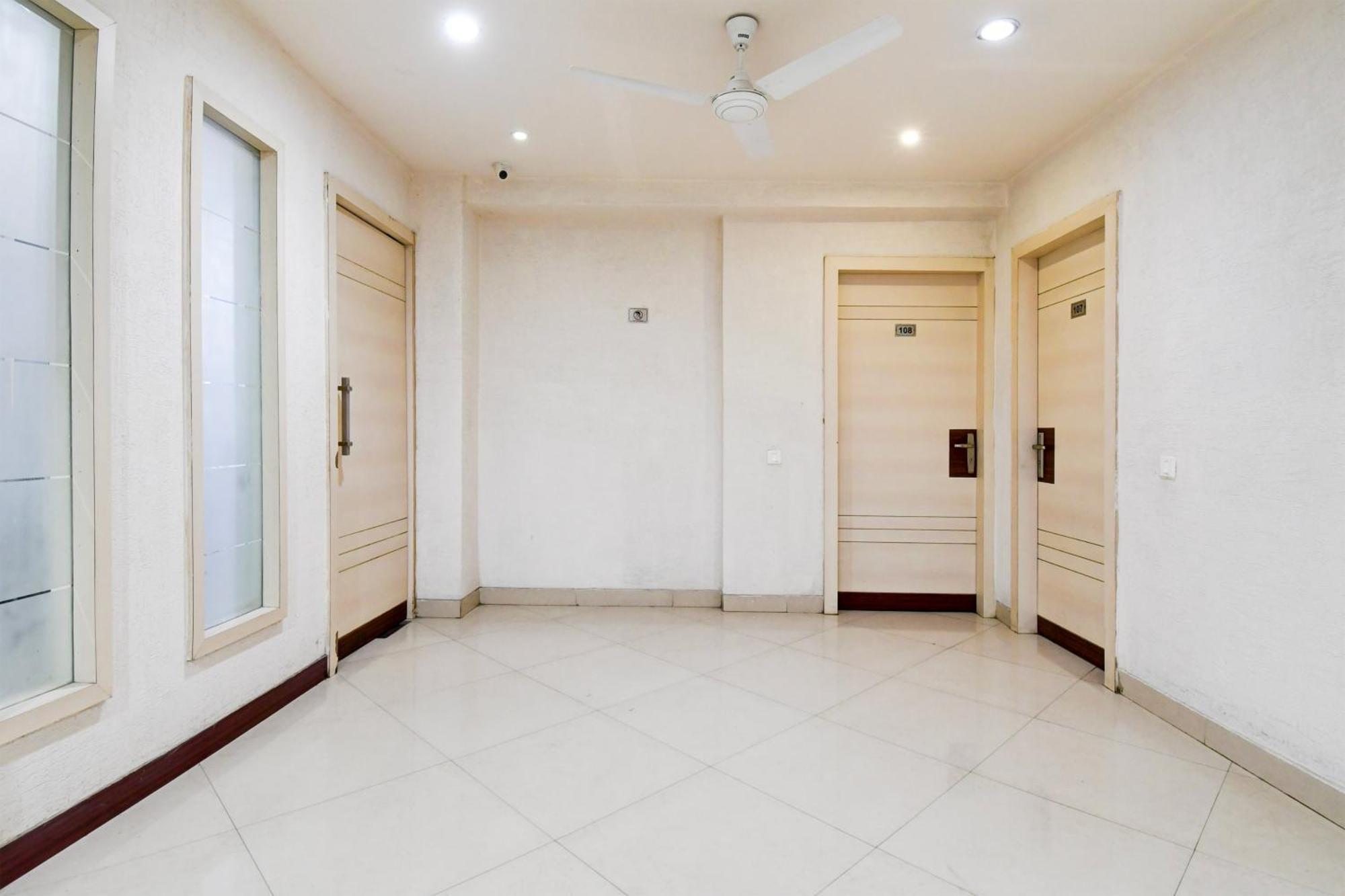 Super Townhouse Harmu Road Formerly Elite City Ranchi Exterior foto