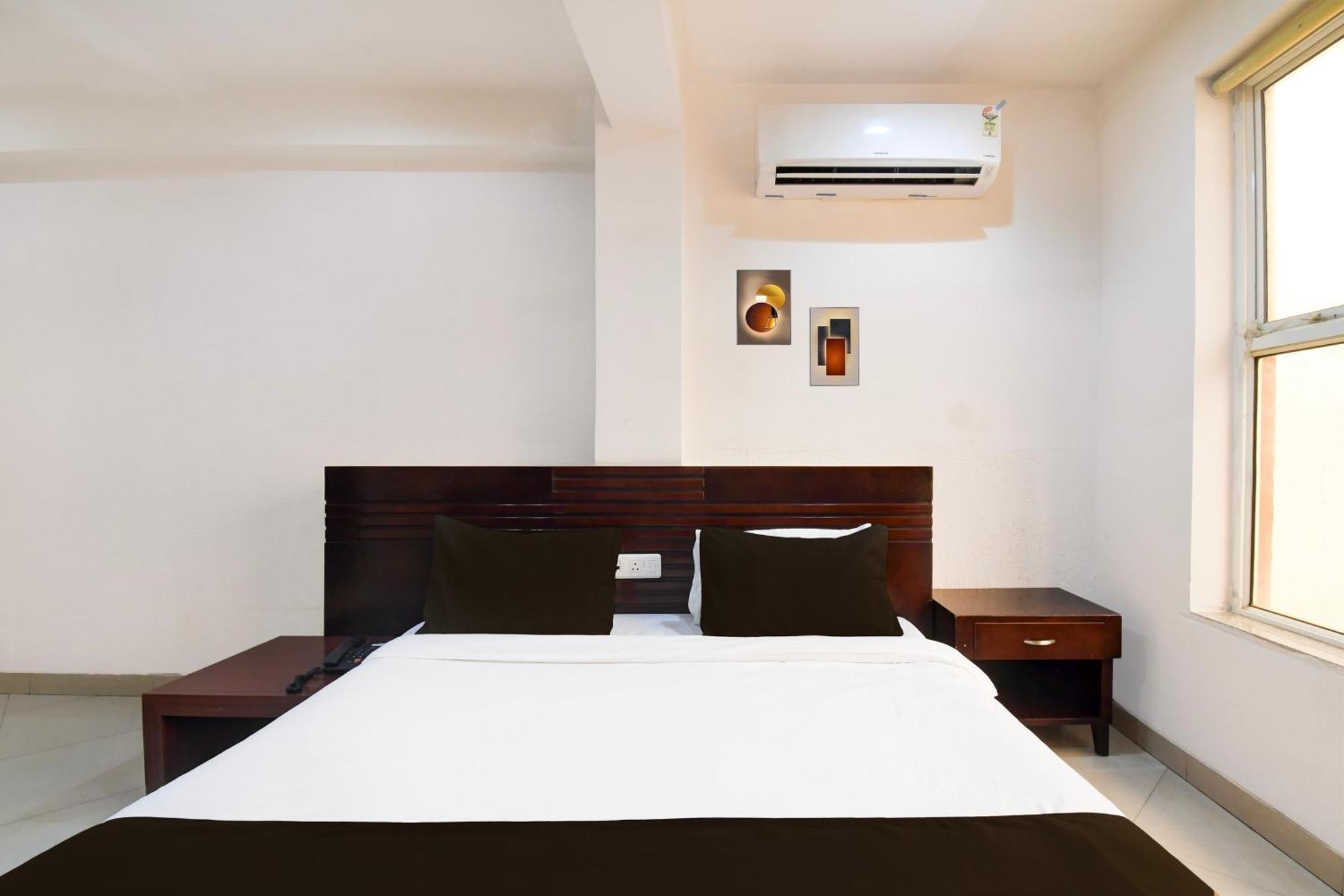 Super Townhouse Harmu Road Formerly Elite City Ranchi Exterior foto