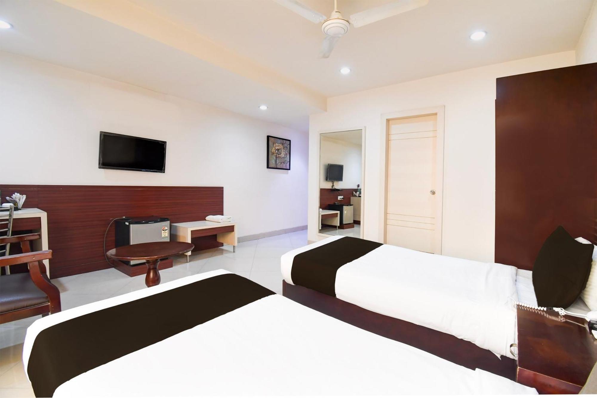 Super Townhouse Harmu Road Formerly Elite City Ranchi Exterior foto