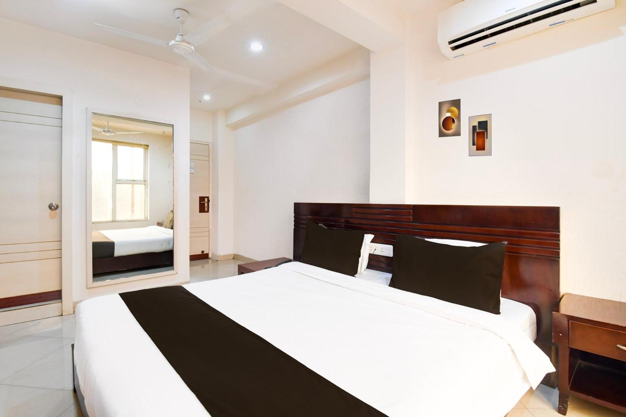 Super Townhouse Harmu Road Formerly Elite City Ranchi Exterior foto